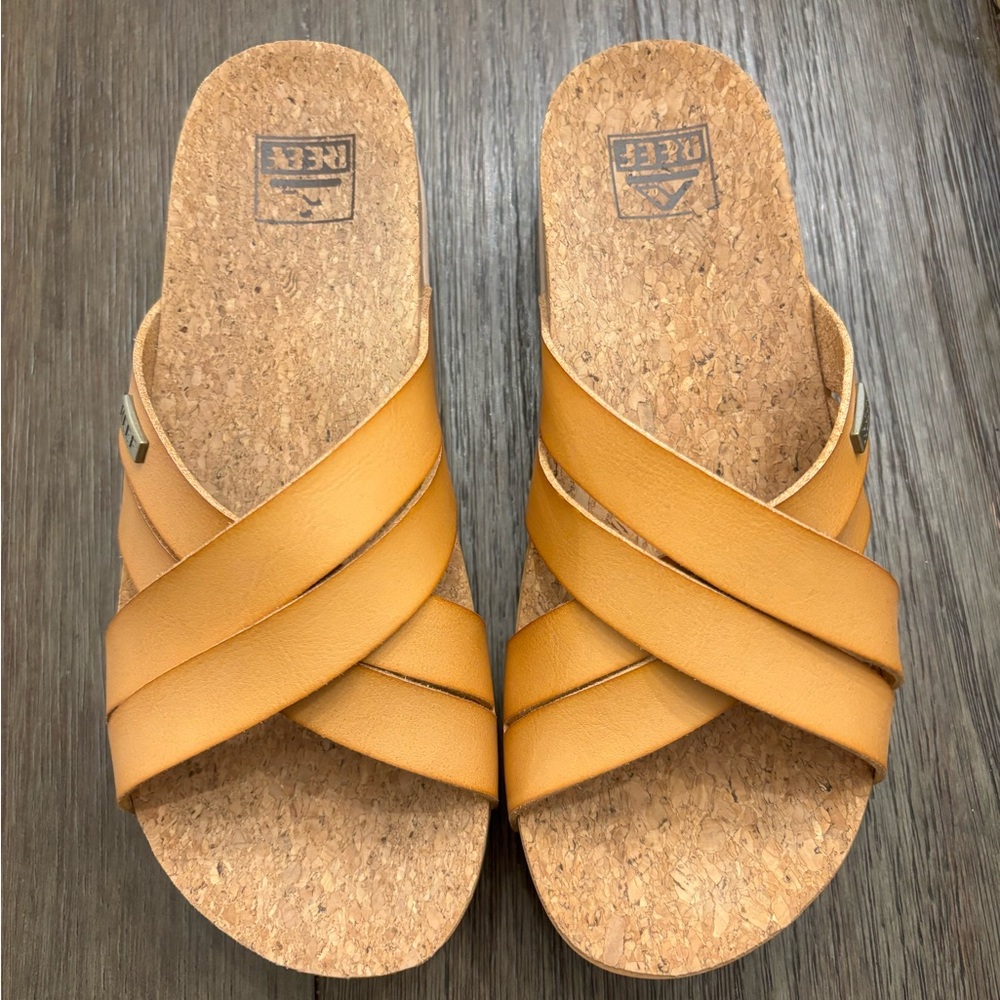 Reef Kaia Tan Sandals with Crisscross Straps and Cork Footbed